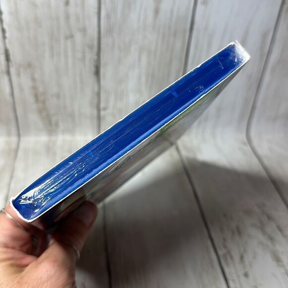 Aladdin Blu ray DVD Digital Code Will Smith Disney Sealed - Picture 3 of 4